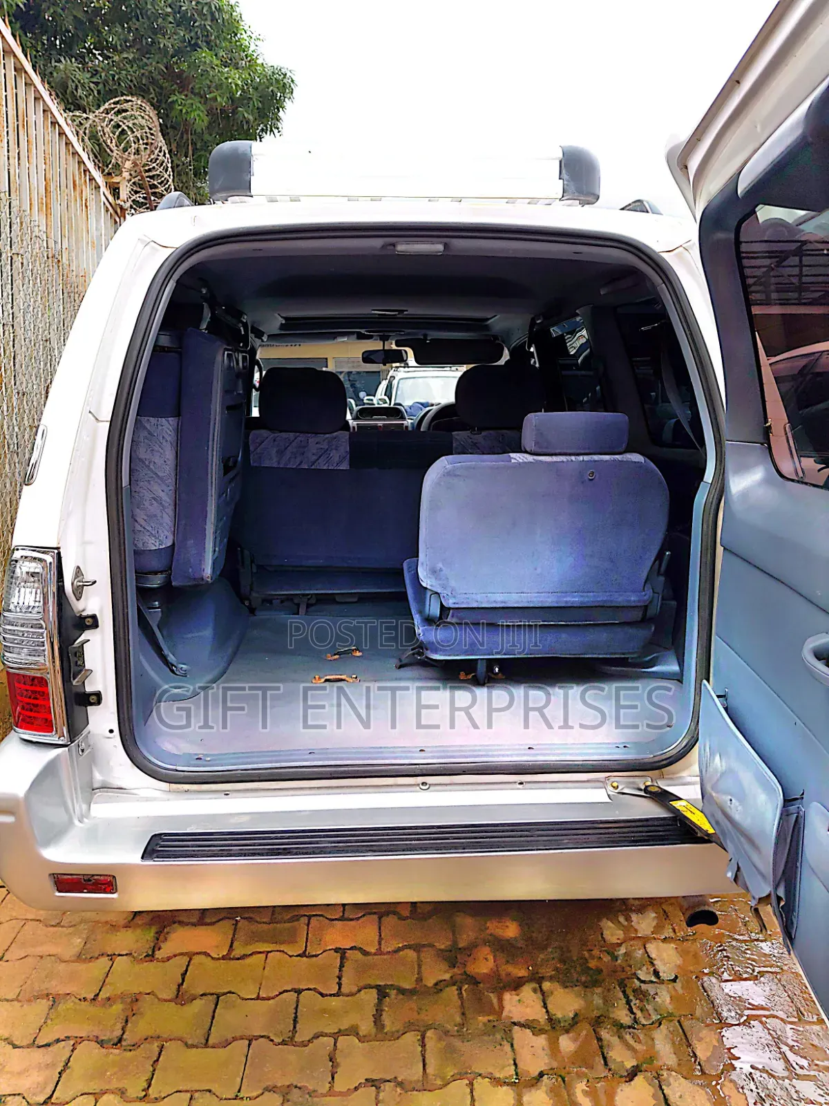 Toyota Land Cruiser Prado 2001 White
