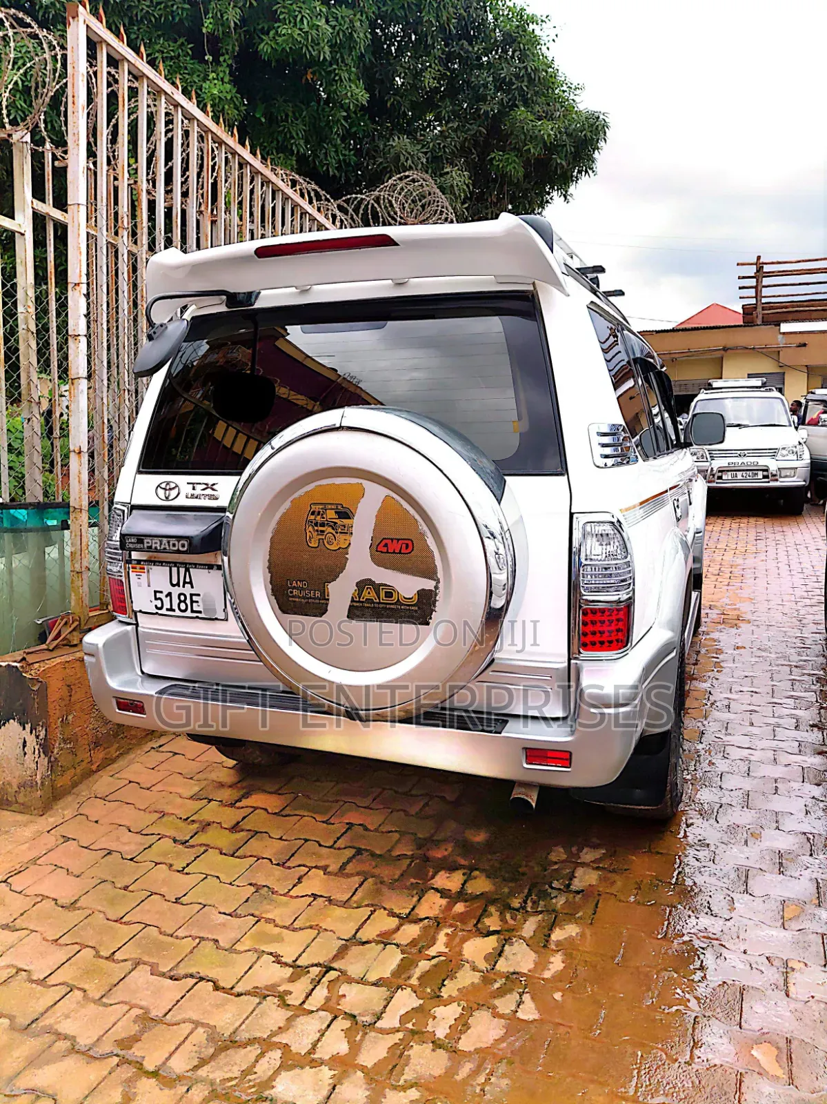 Toyota Land Cruiser Prado 2001 White