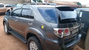 Toyota Fortuner 2009 Gray