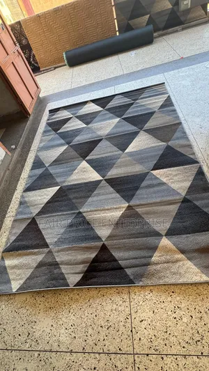 Modern Center Carpet Rug. 120cm by 170cm