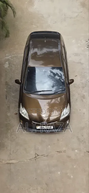Toyota Prius 2012 Brown