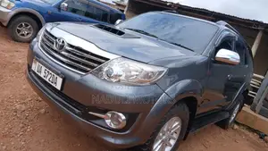 Toyota Fortuner 2009 Gray