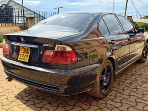BMW 320i 2004 Black