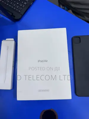 Apple iPad Air (2022) 256 GB Gray