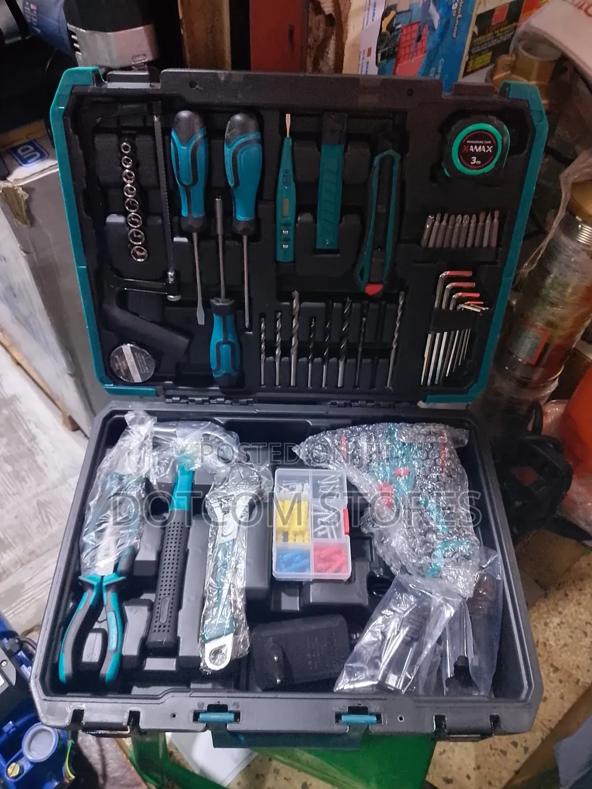 Genetic Cordless Drill With Tool Set