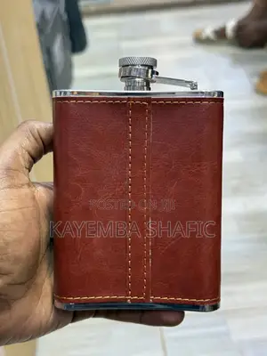 Brand New 8oz Johnnie Walker Leather Wrapped Hip Flask Set
