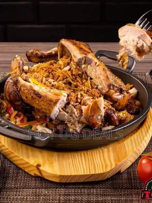 Cast Iron Round Grill Pans, Sizzling Plate With a Wooden Base