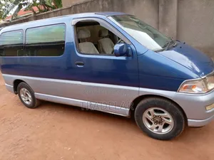 Toyota HiAce 1997 Blue