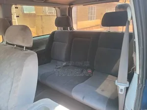 Toyota HiAce 1997 Blue
