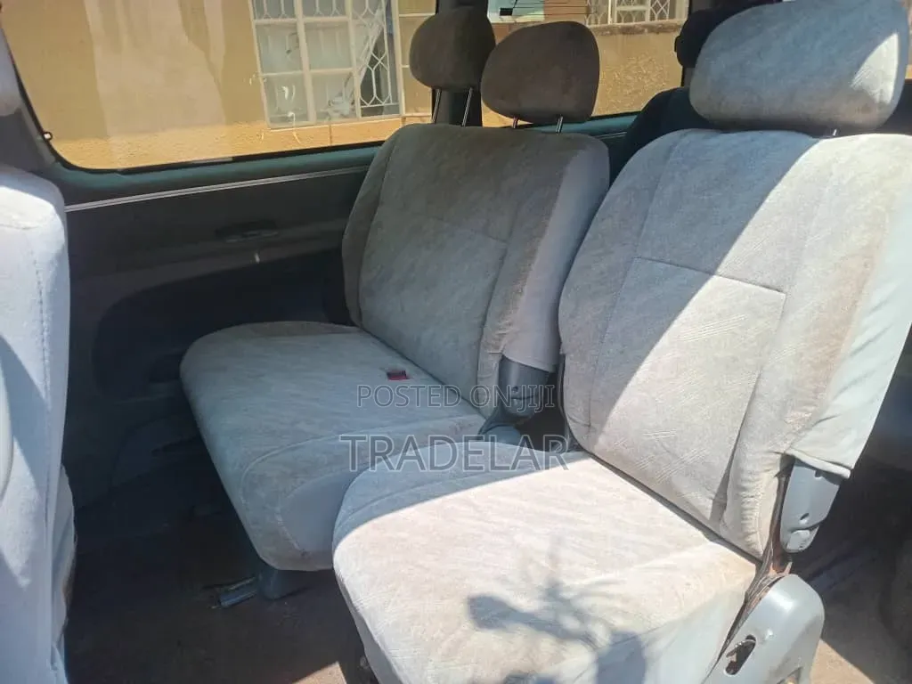 Toyota HiAce 1997 Blue