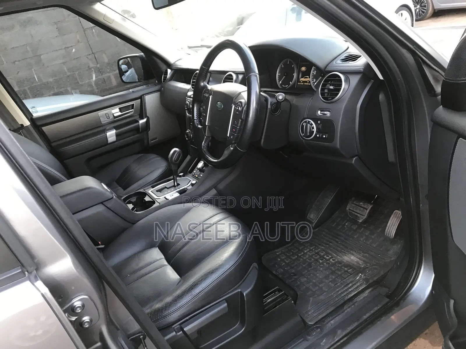 Land Rover Discovery 2013 Gray