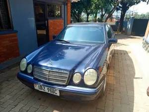 Mercedes-Benz E240 2002 Blue