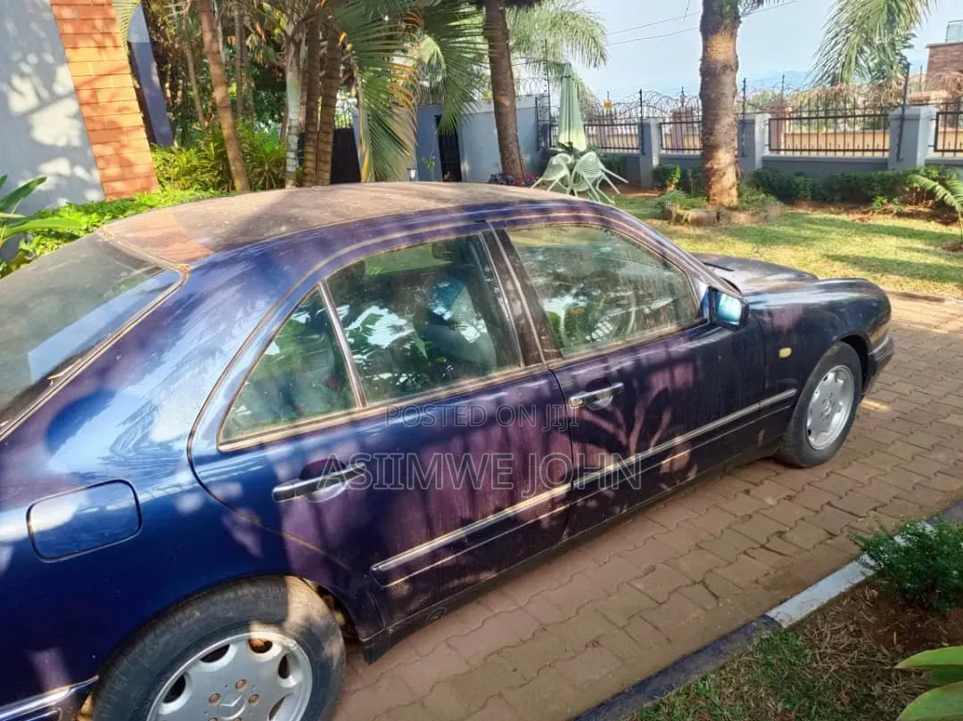 Mercedes-Benz E240 2002 Blue