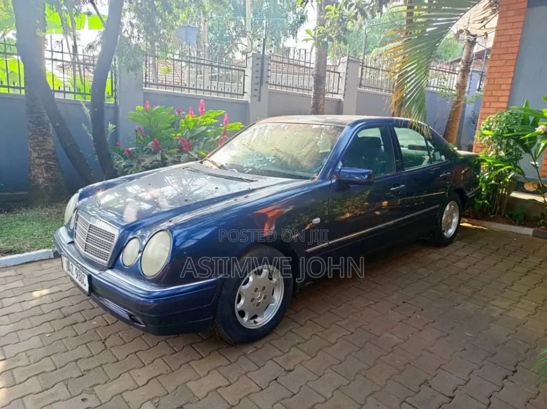 Mercedes-Benz E240 2002 Blue