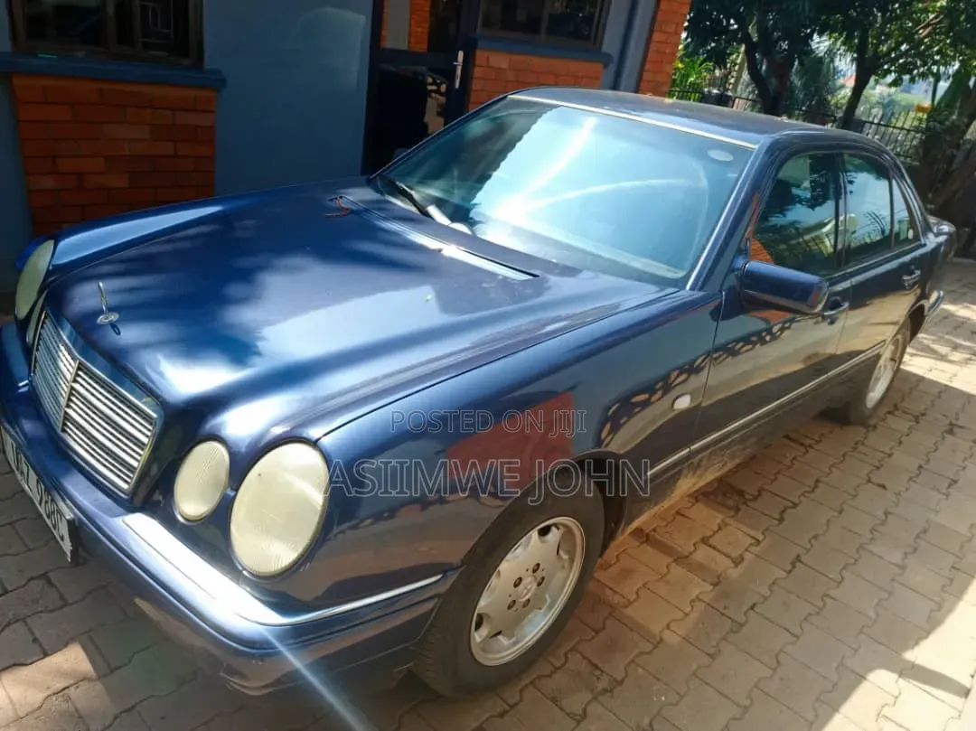 Mercedes-Benz E240 2002 Blue