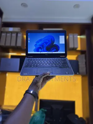 Laptop Dell Latitude E7240 8GB Intel Core i5 HDD+SSD 500GB
