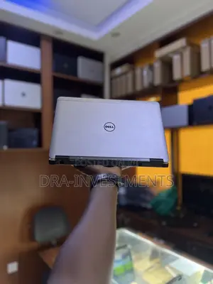 Laptop Dell Latitude E7240 8GB Intel Core i5 HDD+SSD 500GB