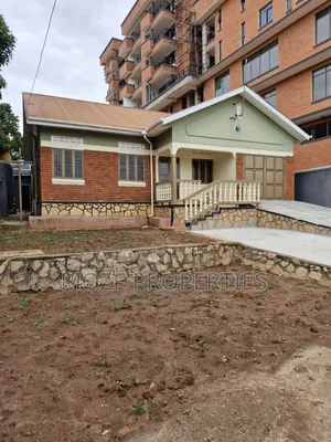 3bdrm Bungalow in Kyaliwajala Center., Central Division for rent