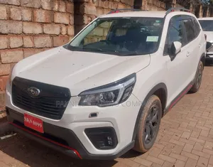 Subaru Forester Base AWD 2019 White