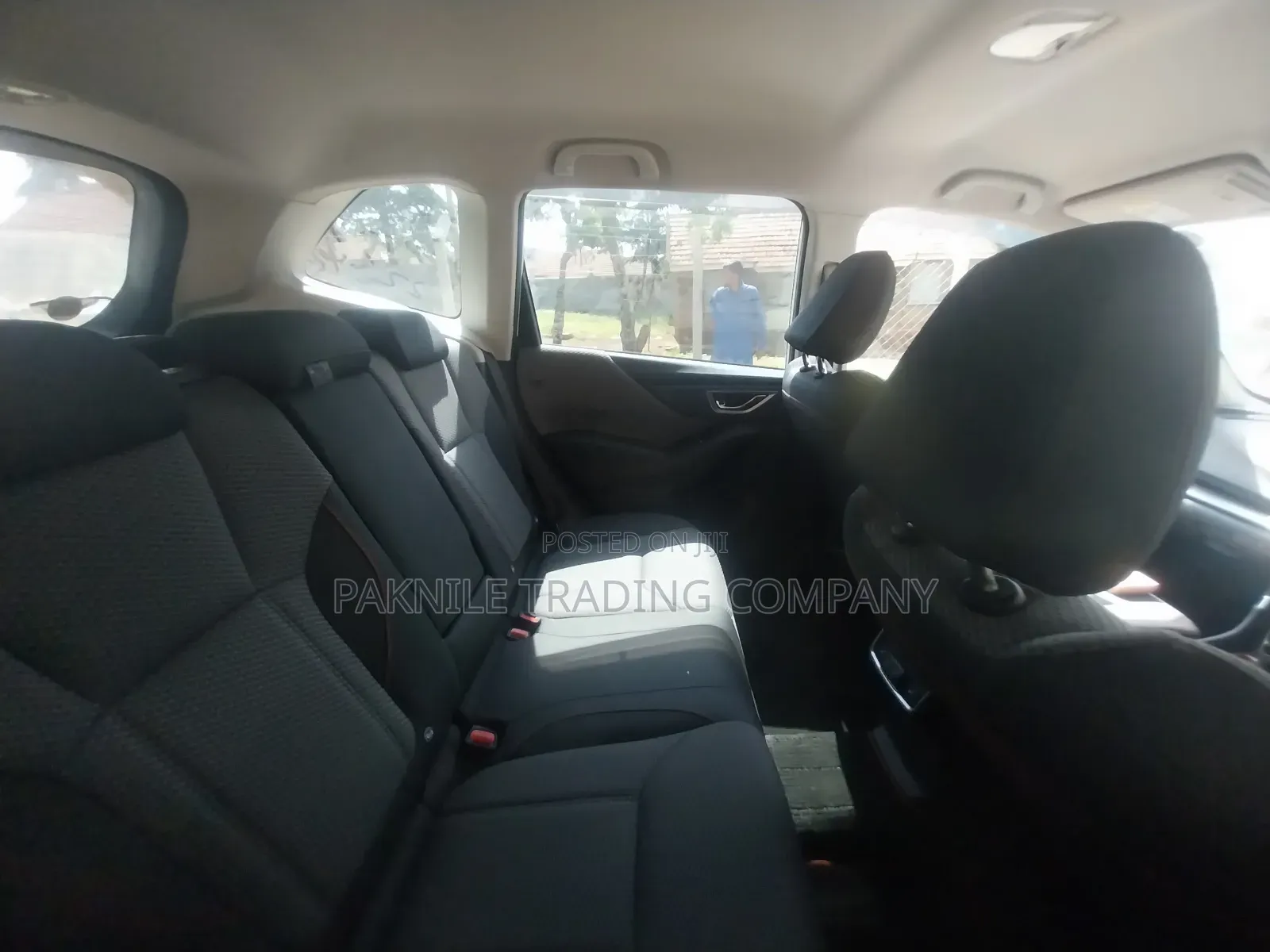 Subaru Forester Base AWD 2019 White