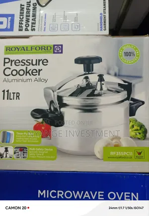 Royalford 11l Aluminium Alloy Pressure Cooker. Pressure Cooker