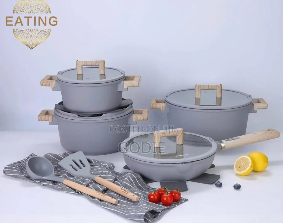 Donnor Granite Cookware Set With Wood-Effect Handles.