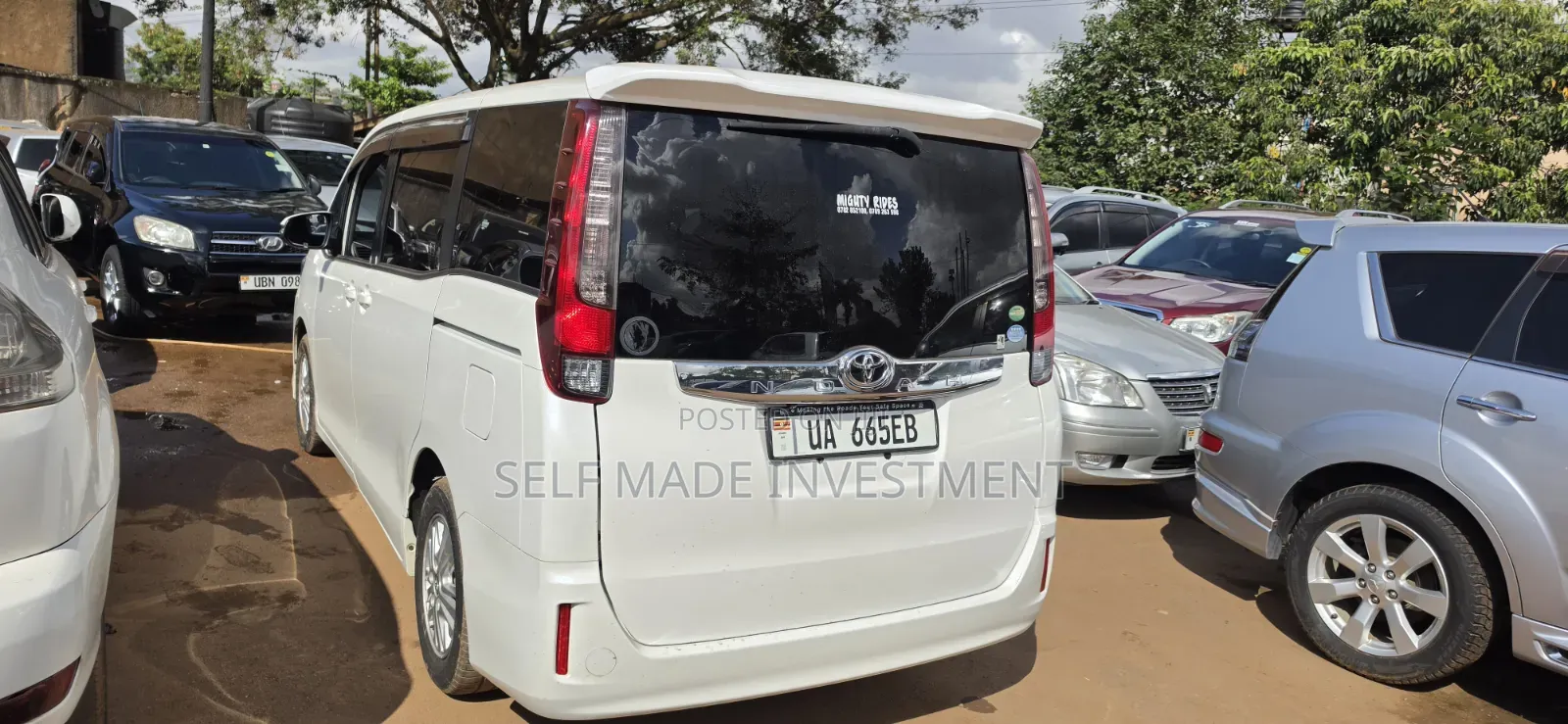Toyota Noah 2018 White