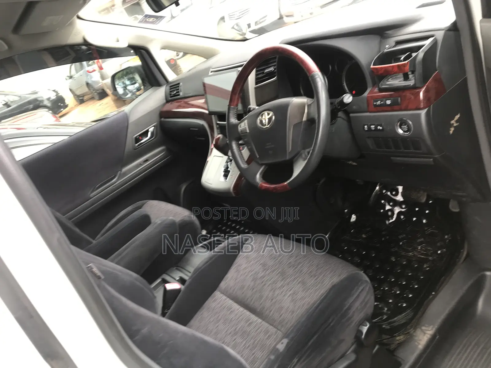 Toyota Alphard 2009 White