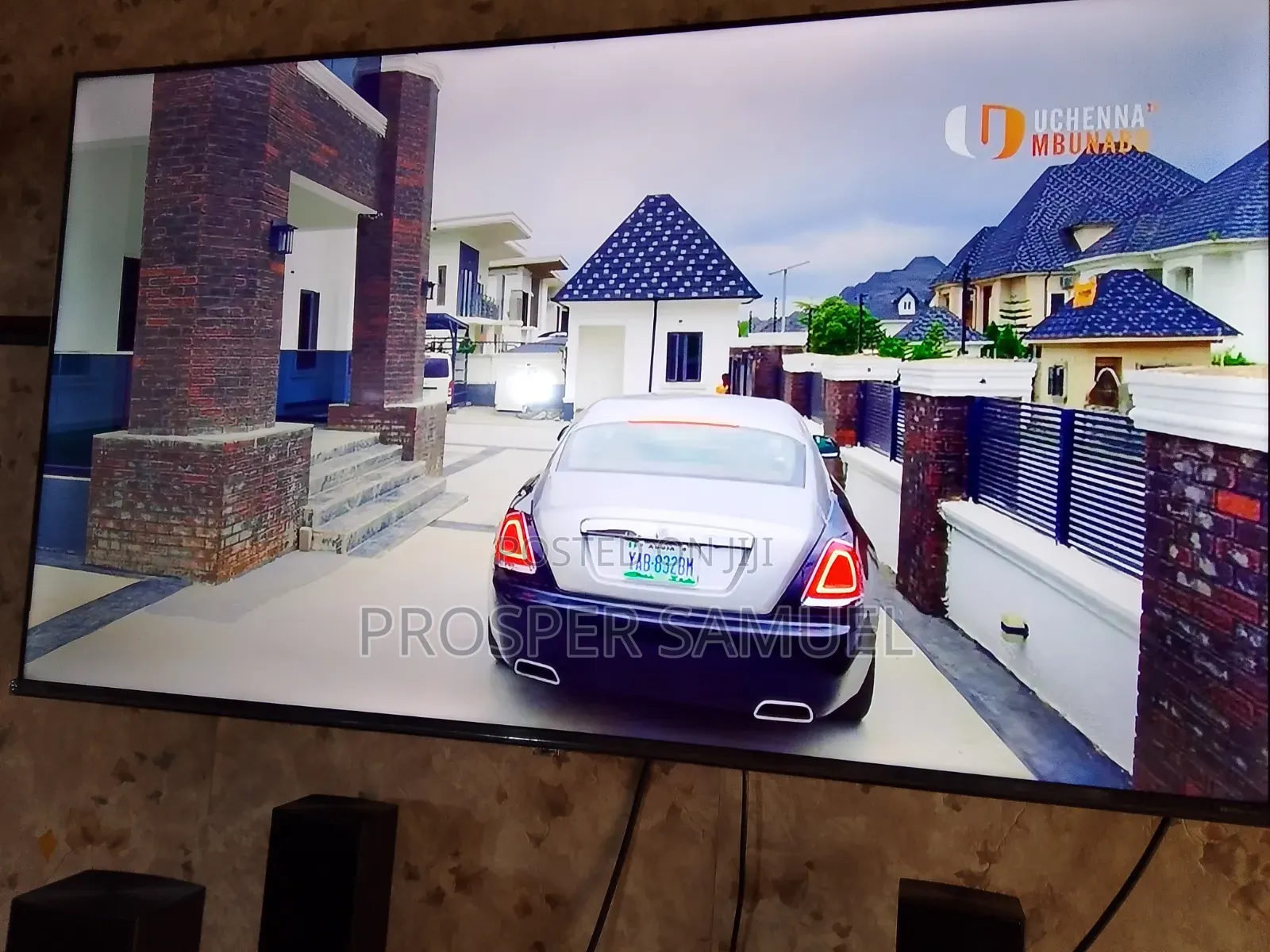 65 Inches Frameless Hisense Uhd4k With Inbuilt Free to Air Decoder