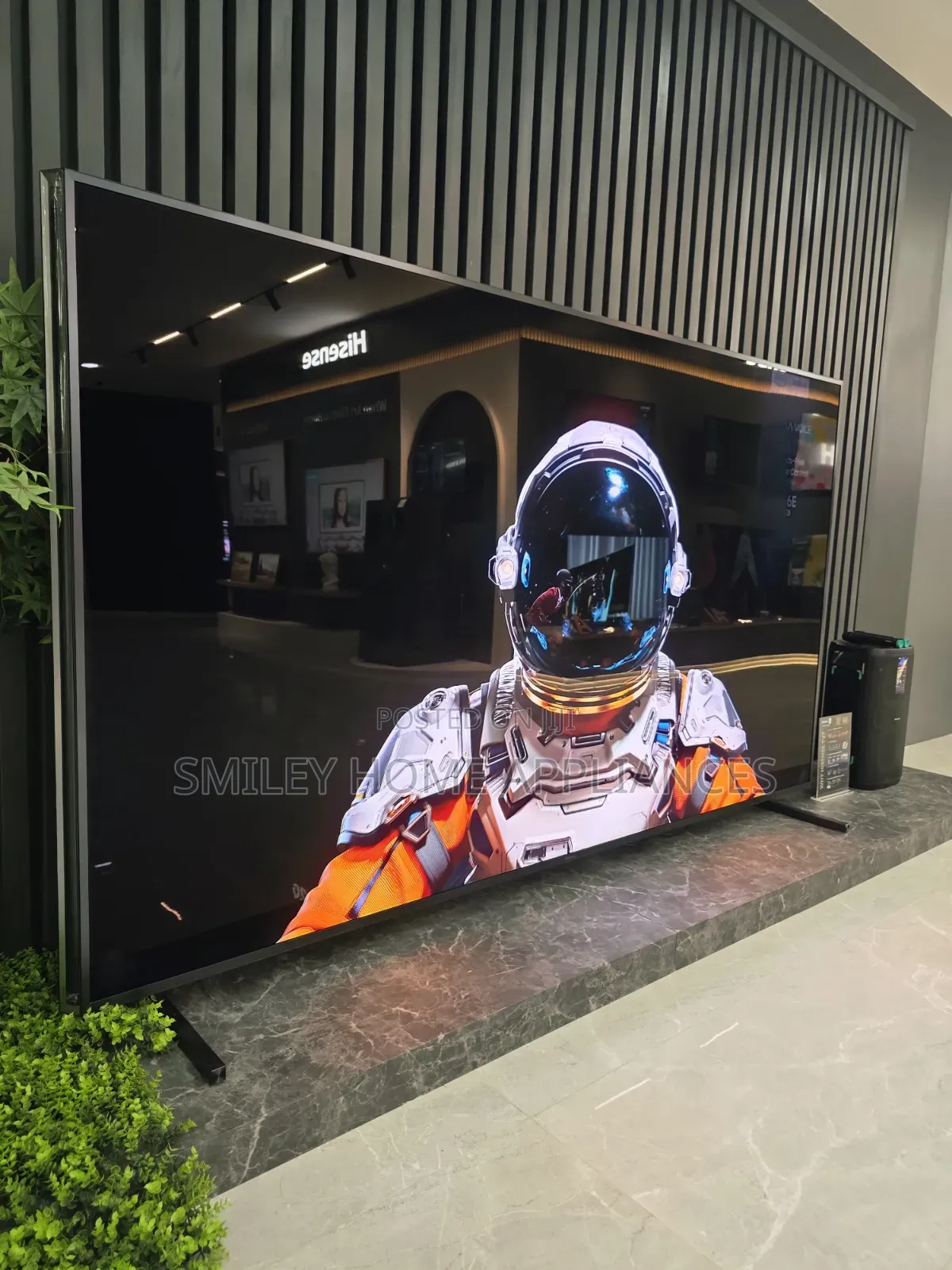 100inches Hisense Ux-100 Series 2026 Brand New Vidaa Mini