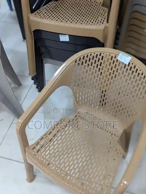 Durable Plastic Dinning Chair