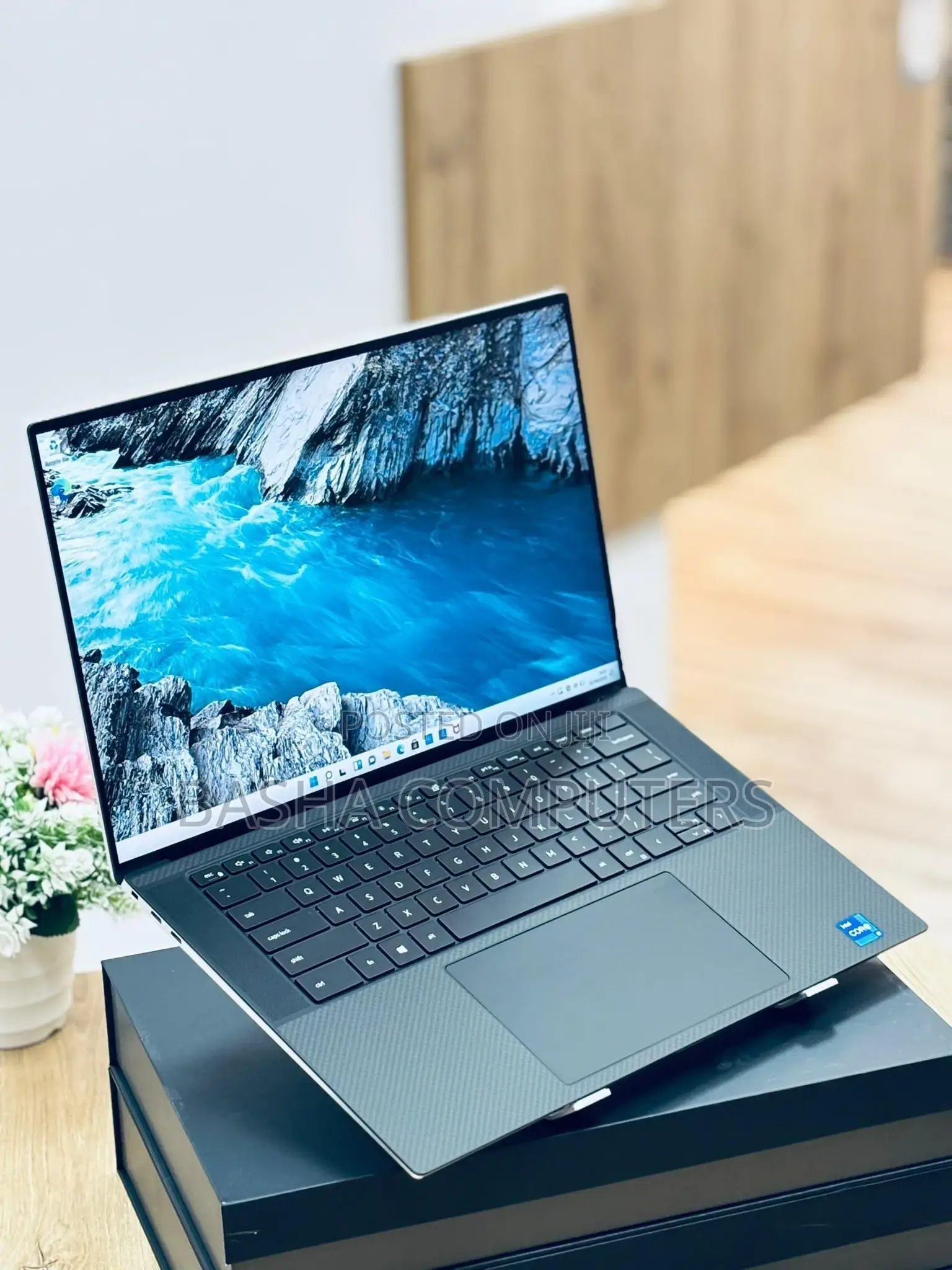 New Laptop Dell Precision 5560 16GB Intel Core i7 SSD 512GB