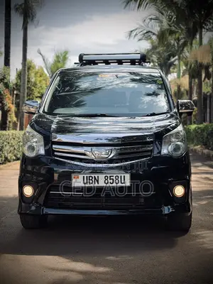 Toyota Noah 2011 Black