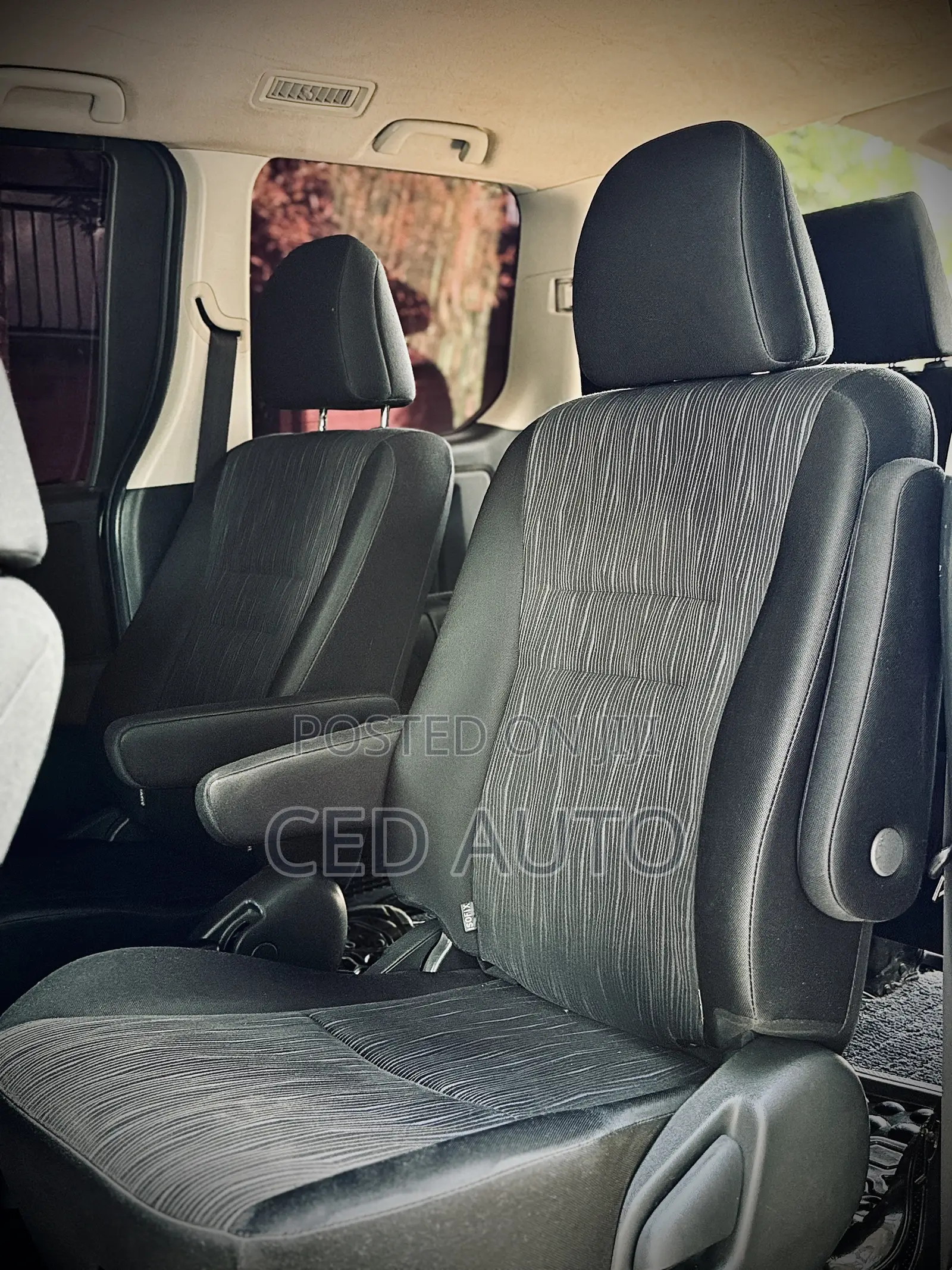 Toyota Noah 2011 Black