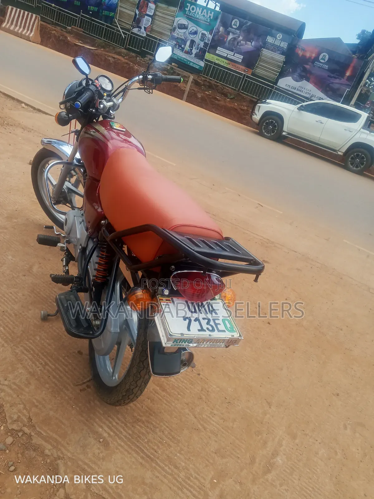 Bajaj Boxer 100 2025 Red