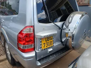 Mitsubishi Pajero 1999 Silver