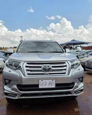 Toyota Land Cruiser Prado 2.8 2019 Silver