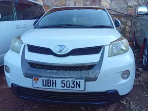Toyota IST 2008 White