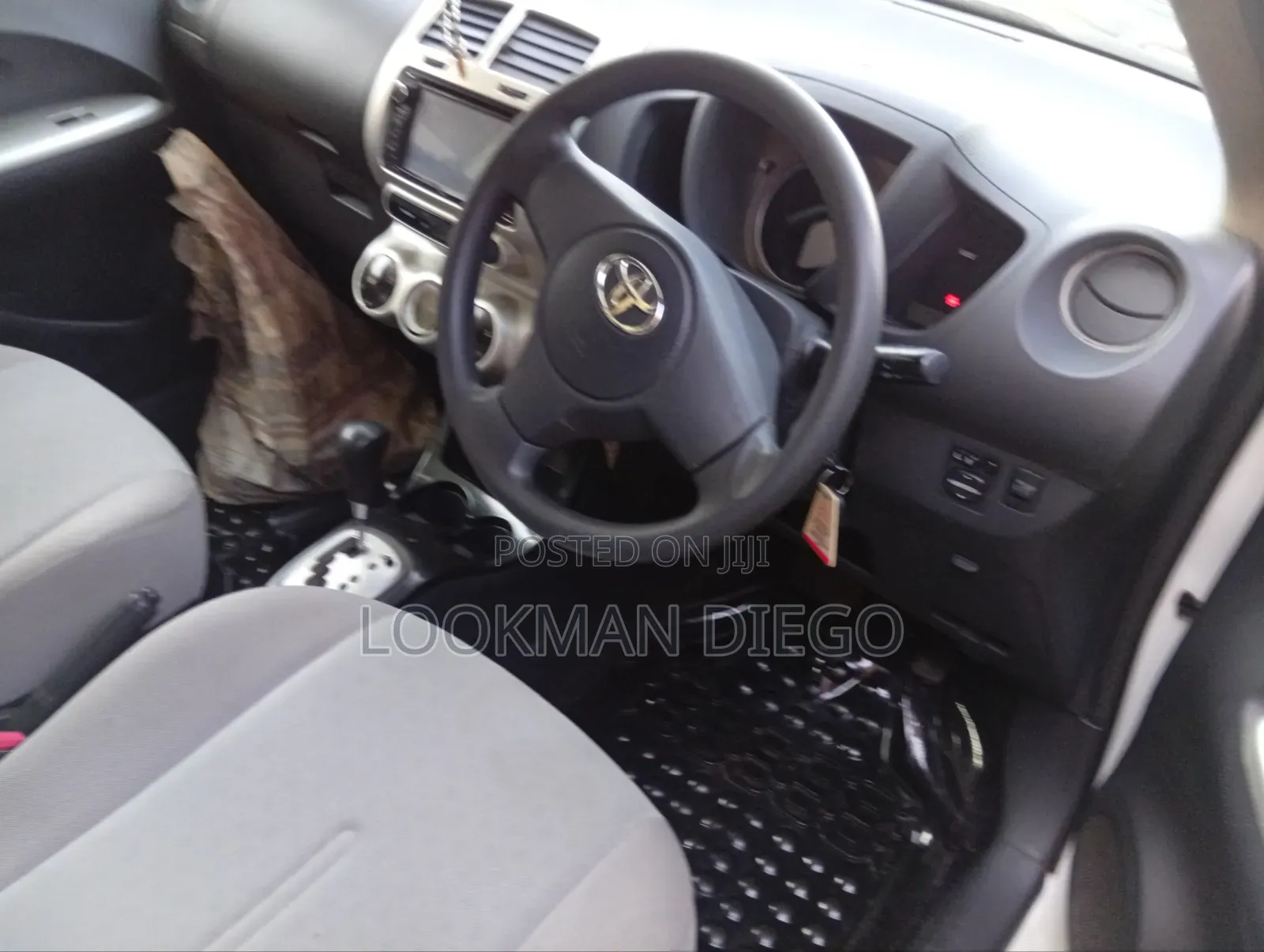 Toyota IST 2008 White