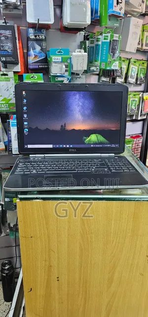 Laptop Dell Latitude E5520 4GB Intel Core i5 HDD 250GB