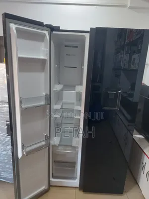 Hisense 750litres Side by Side Black Fridge
