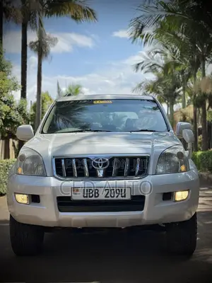 Toyota Land Cruiser Prado 2005 White