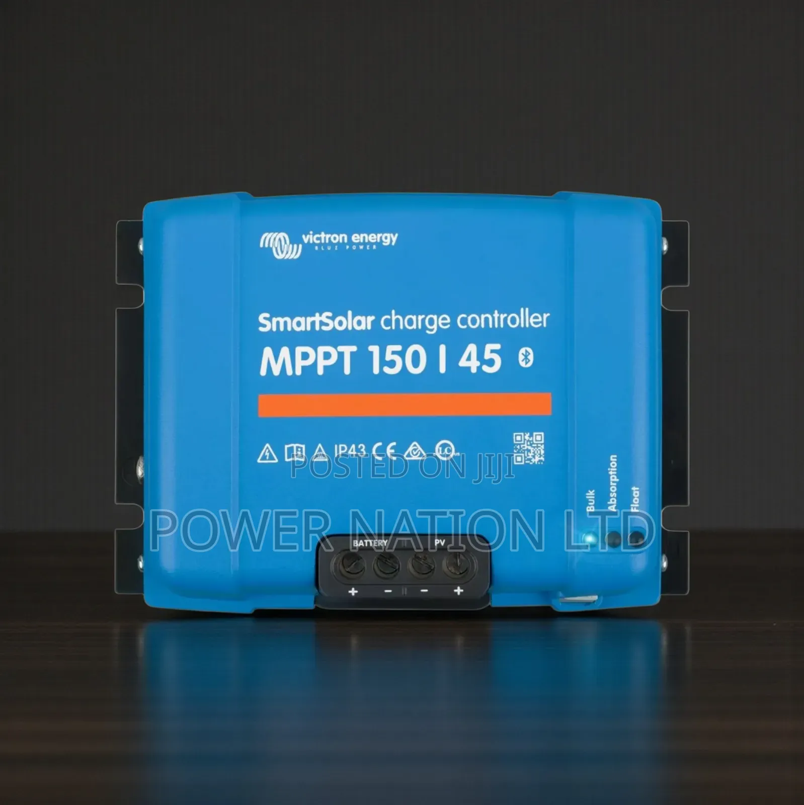 150/ 45a Victron Interstellar MPPT Charge Controller