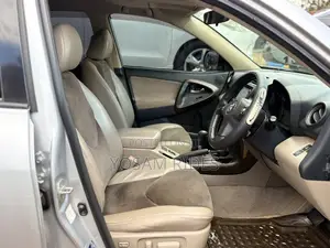 Toyota Vanguard 2008 Silver