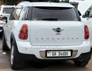 Mini Cooper S 4dr Hatchback (2.0L 4cyl Turbo 6M) 2015 White