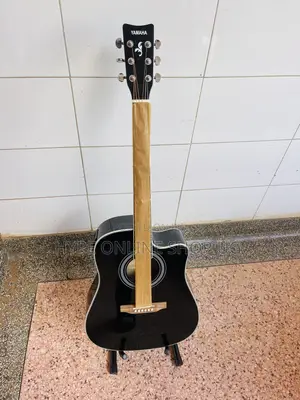 Designed High-Quality Brandnew Yamaha Powered Acoustic Guitar