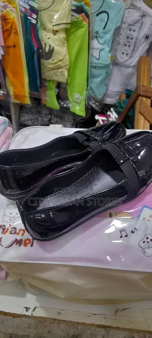 Lulu Shinny Girls School Shoes