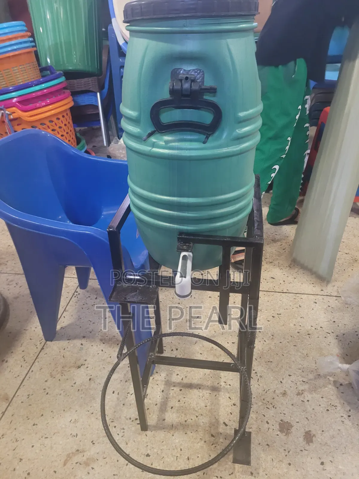 Pedal Mettallic Stand and 25litre Drum