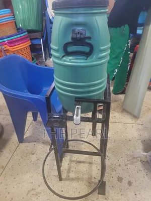 Pedal Mettallic Stand and 25litre Drum