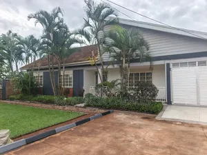 3bdrm Bungalow in Fs Properties Ltd, Nakawa for rent